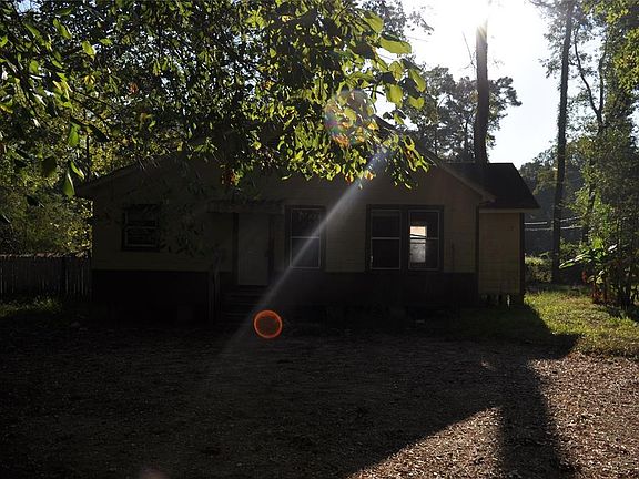 2nd image of 810 Elk Dr