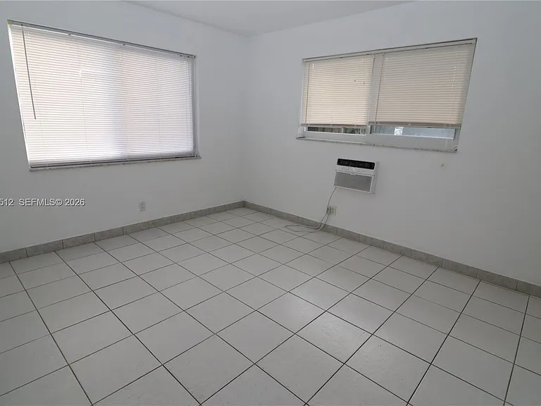 59 NW 37th St #5 — Photo 10
