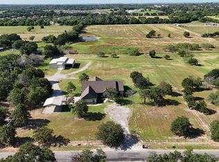 1717 Greg St, Azle, TX 76020