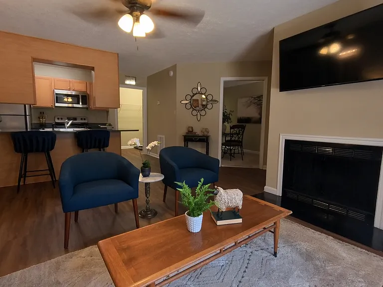 Fox Lake Apartment Homes — Photo 1
