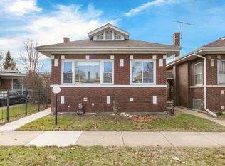 8406 S Oglesby Ave, Chicago, IL 60617
