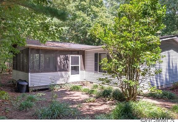 2nd image of 257 Laurelwood Ln