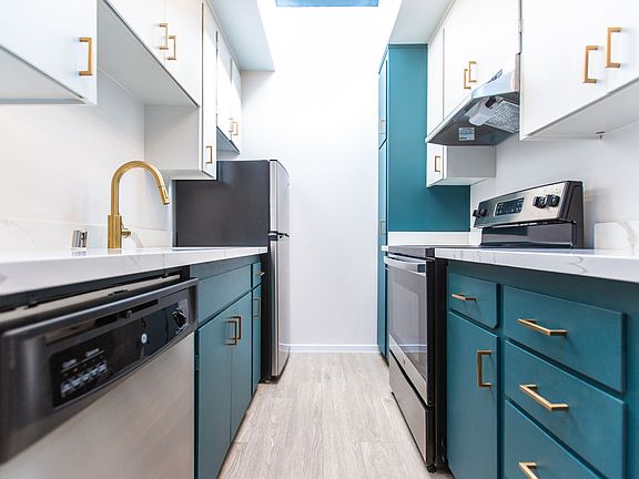 3rd image of 630 Alvarado St #304