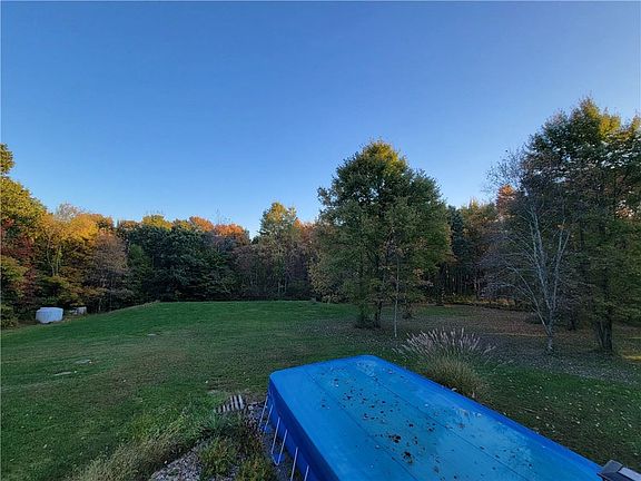 5th image of 168 Steele Dr