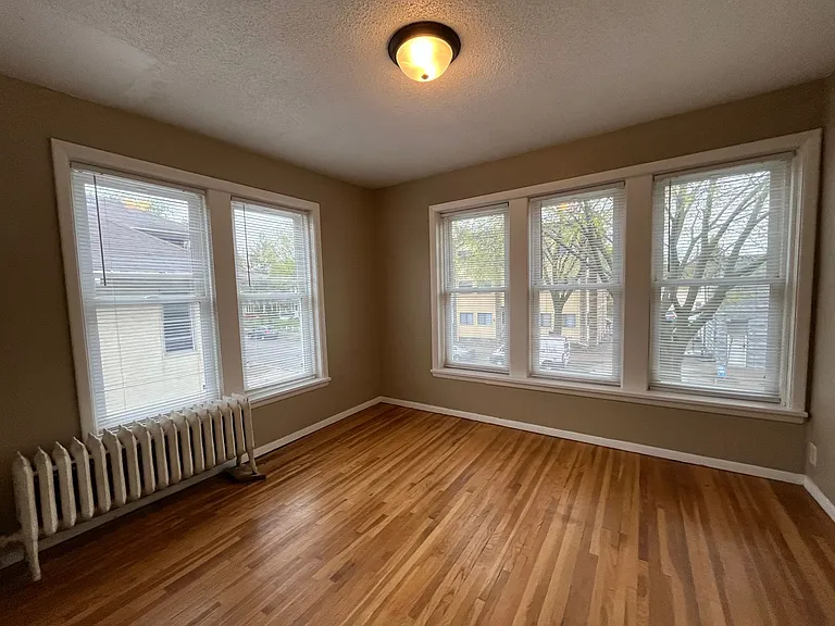 476 Herschel St. — Photo 10