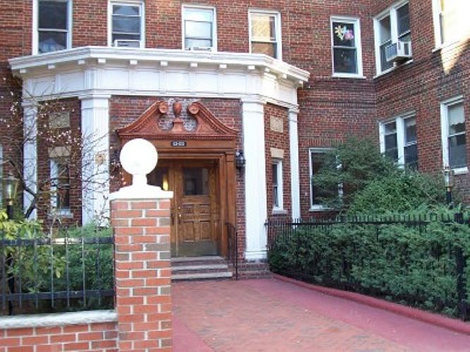 1st image of 6389 Saunders St #E16
