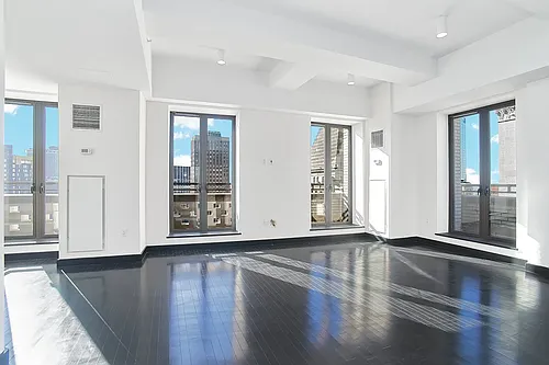 20 Pine St Photo 1
