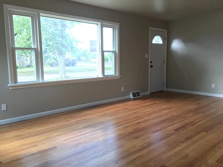 903 Kingsley Ave — Photo 4