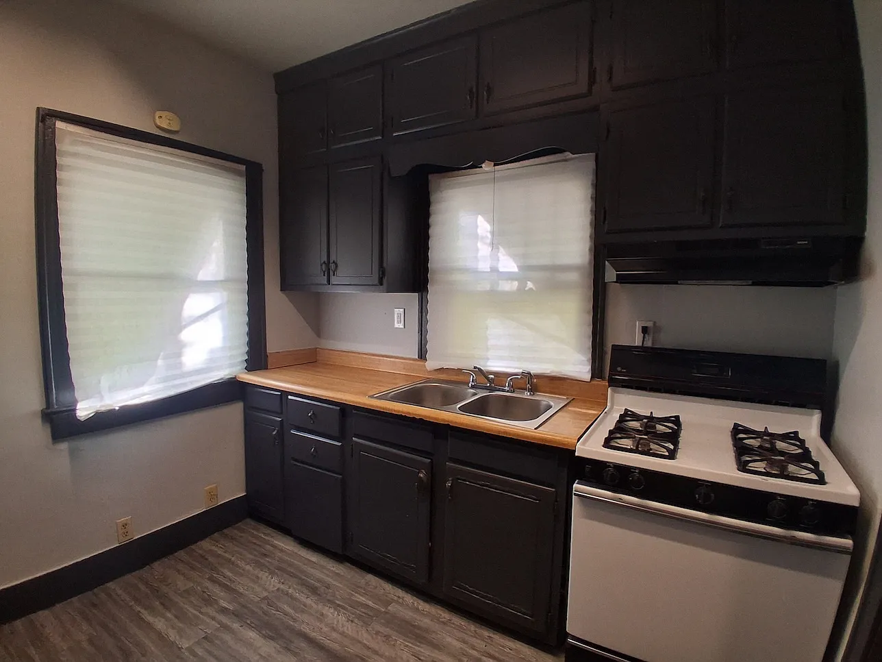 2 bed, 1120 sqft, $695 — Photo 2