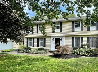 6141 Marriet Ct, East Amherst, NY 14051