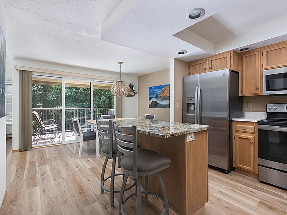 5th image of 5801 NE Voyage Ave APT 7