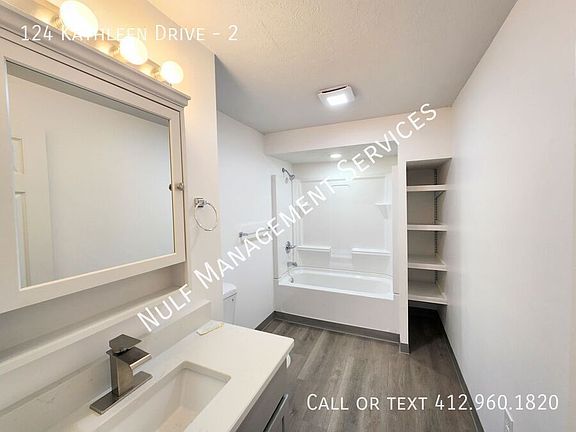 3rd image of 124 Kathleen Dr #2