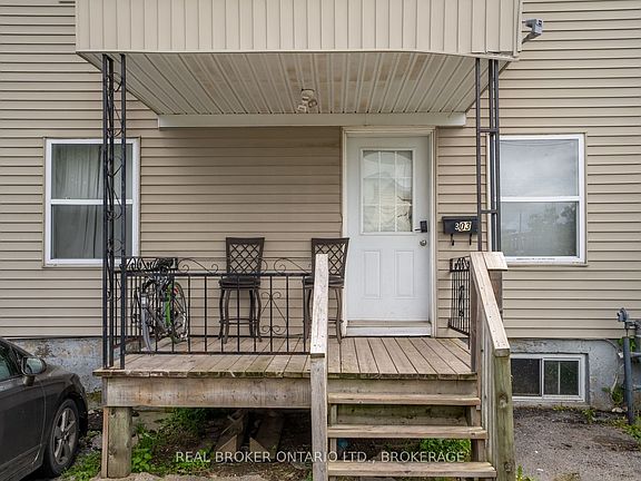 3rd image of 303 Guy St