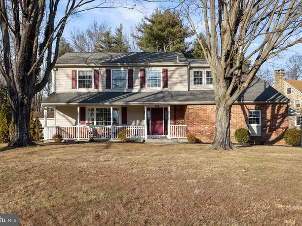 204 Woodland Dr, Doylestown, PA 18901