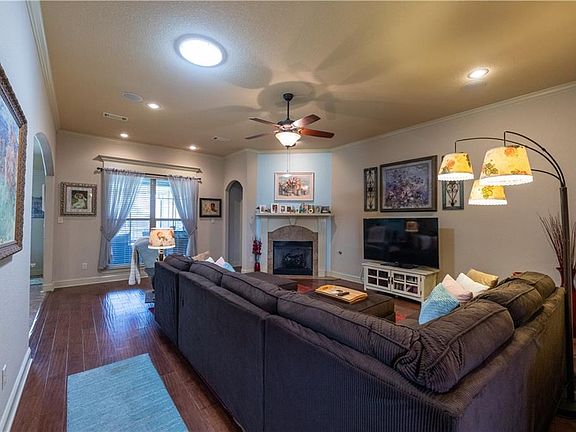 5th image of 5611 Williamson Pl