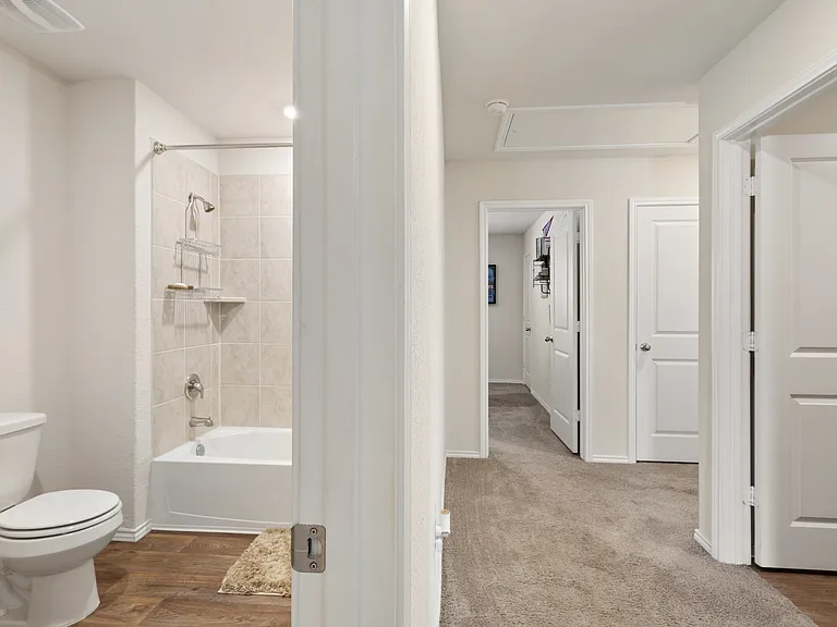 20523 Lorena Xing — Photo 18