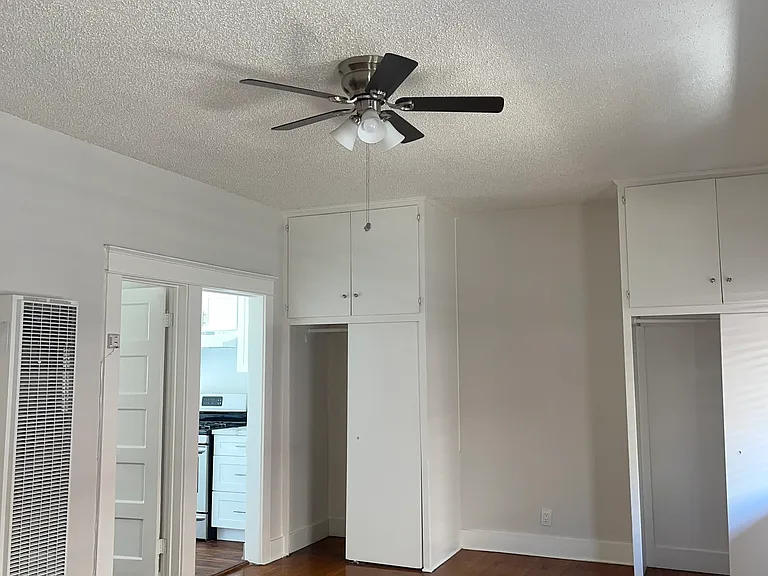 915 Cherry Ave #209 — Photo 15