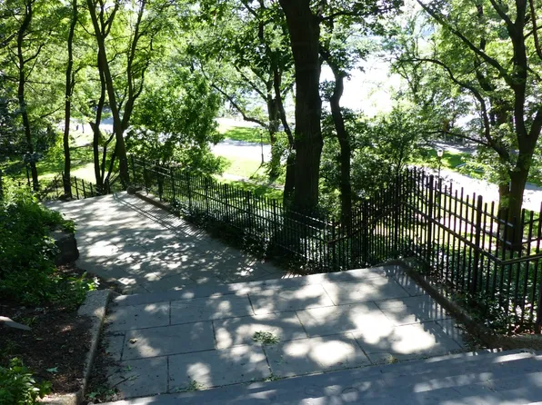 560 West End Avenue image 21 of 23