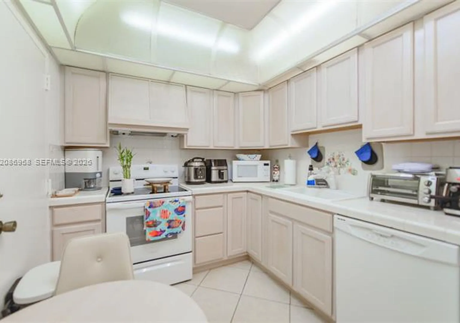 1950 S Ocean Dr cu-18B, Hallandale Beach, FL 33009 — Photo 1