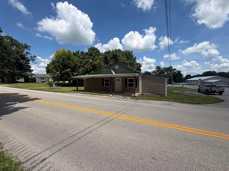 2306 Richardsville Rd — Photo 1
