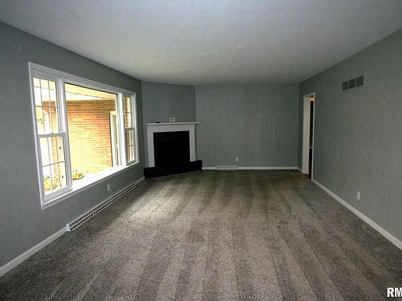 4th image of 307 S Tazewell St