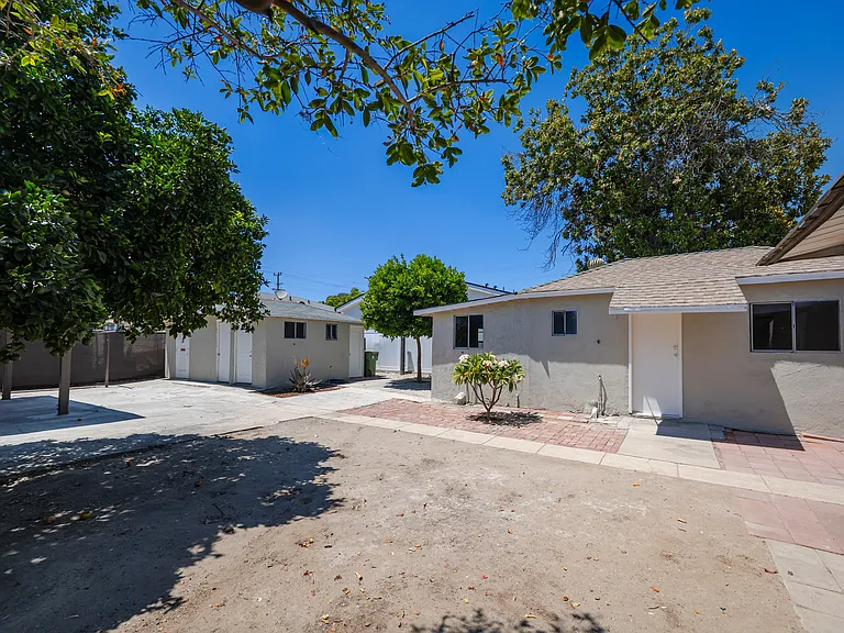 7731 Ferncola Ave — Photo 16