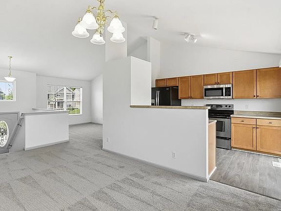 5th image of 19373 U St