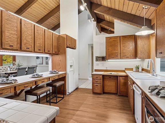 4th image of 6315 Tamoshan Drive NW