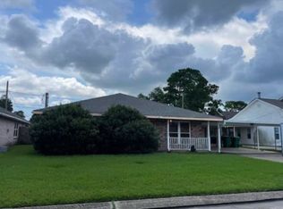 96 River Point Dr, Destrehan, LA 70047