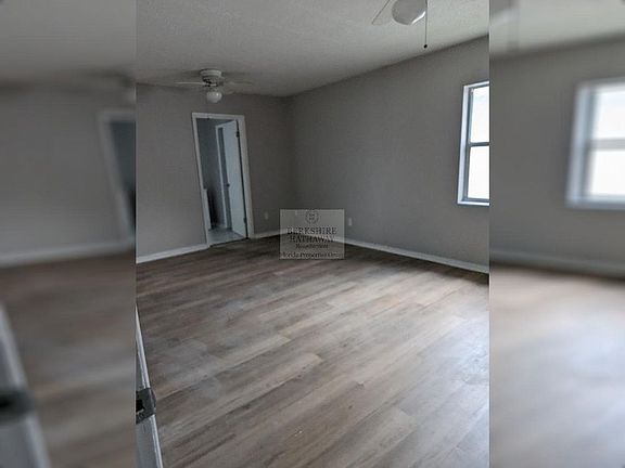 5th image of 5832 4th Ave S