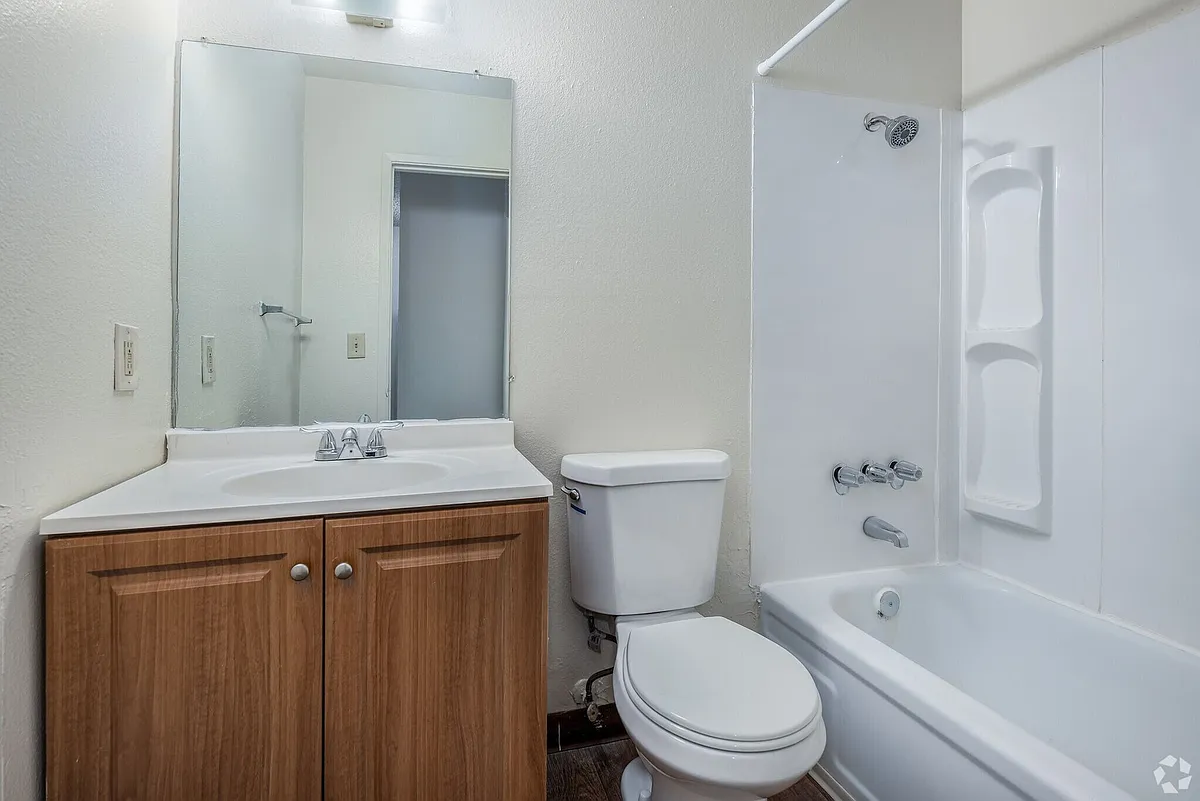 Building Photo - Rivergate Apartments