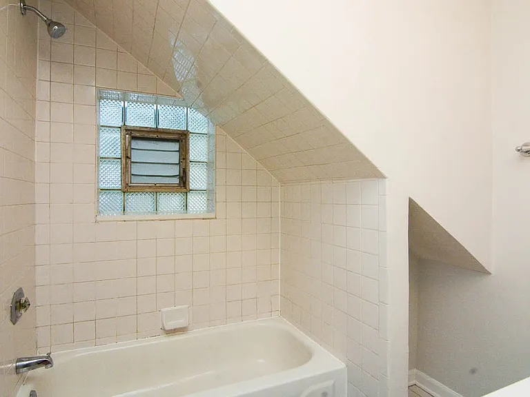 1129 N Winchester Ave #3C — Photo 19