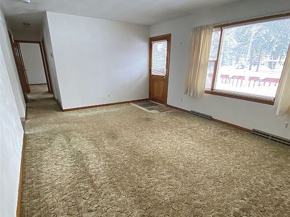 3rd image of 21365 Beverly Dr