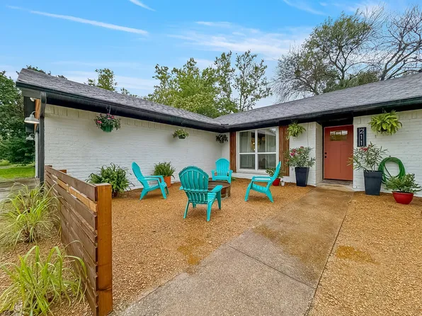 211 Hillcrest St, Sanger, TX 76266