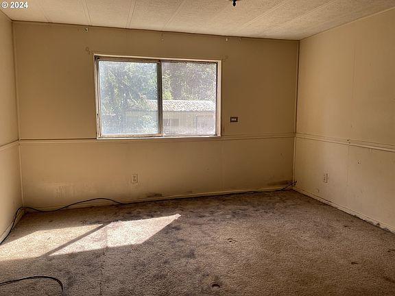 5th image of 58525 SW Hebo Rd