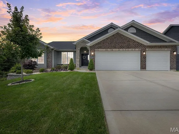805 Cimarron Meadows Dr, Wentzville, MO 63385
