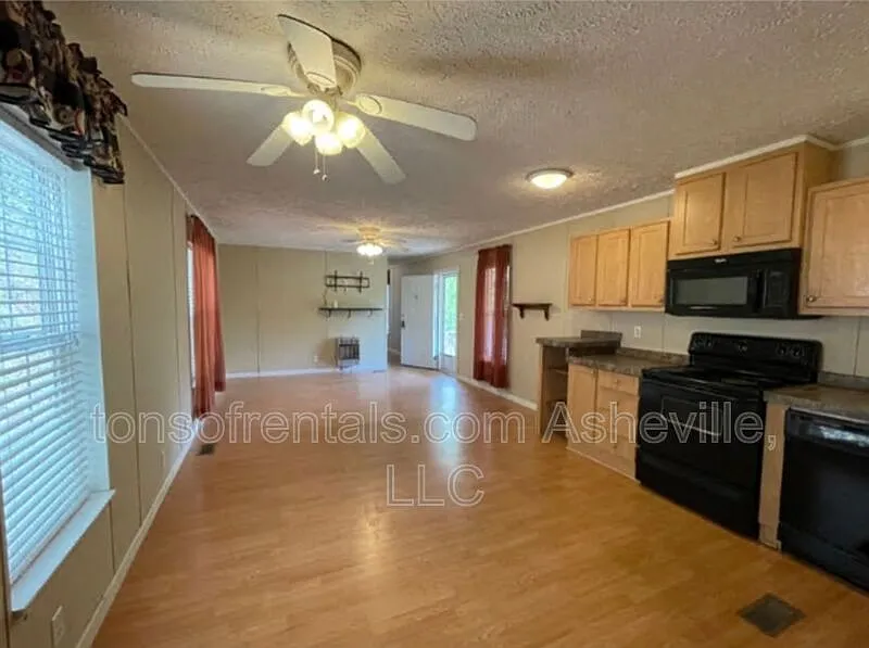 2 bed, 2.0 bath, 1088 sqft, $1,495 — Photo 3