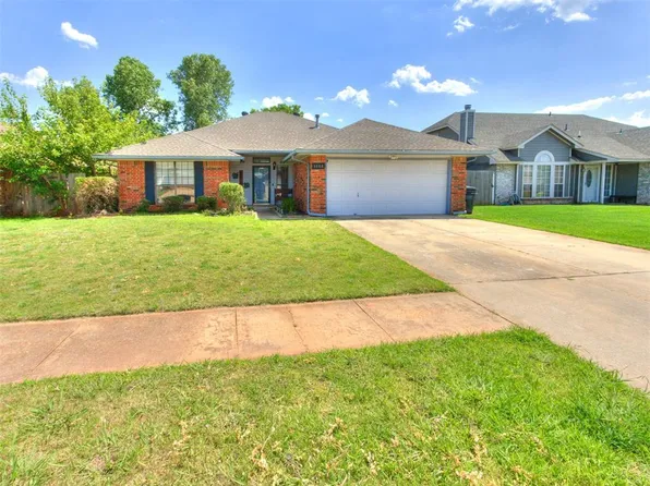 1108 NE 25th St, Moore, OK 73160
