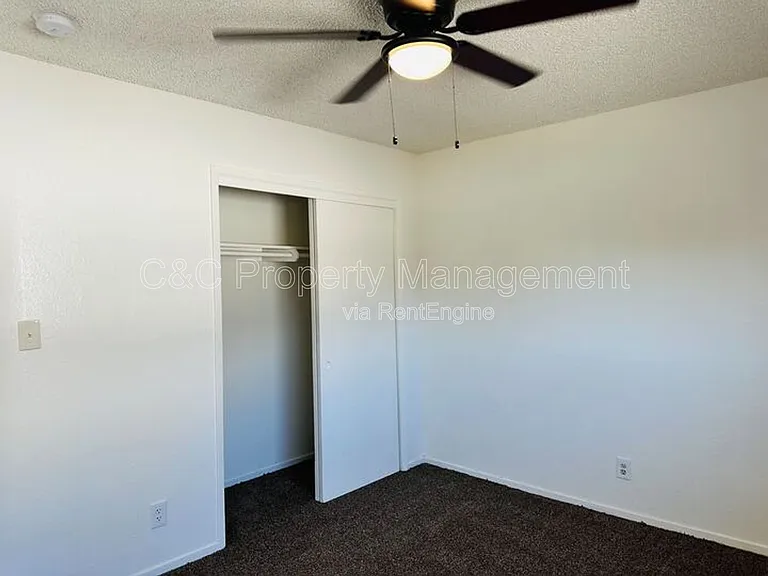 1668 W Ashlan Ave — Photo 11