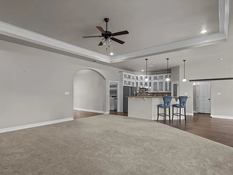 49 Berkshire Cir — Photo 8