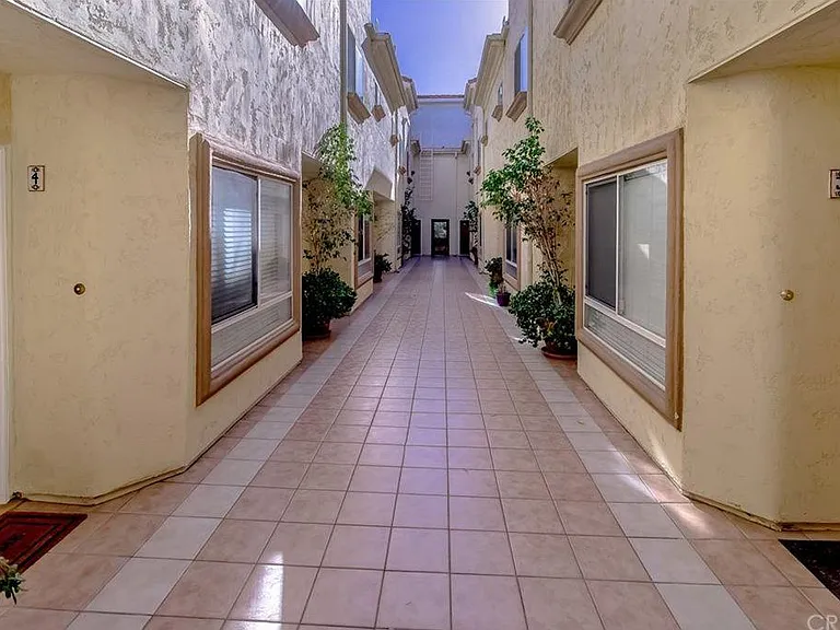 8800 Etiwanda Ave #9 — Photo 11
