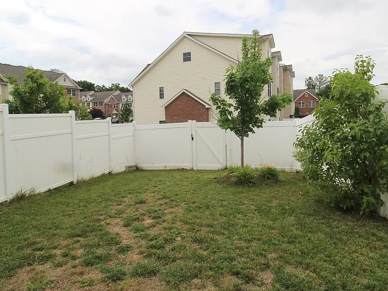 374 Tanzanite Dr — Photo 32