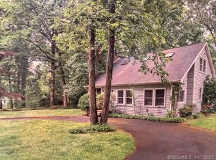 46 Woodland Rd, Guilford, CT 06437