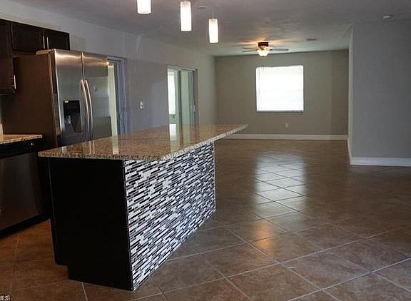 4th image of 2730 Ponce De Leon Dr