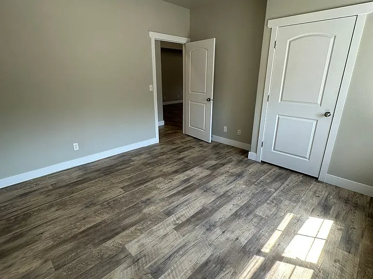 Creekside Oaks Apartments — Photo 37