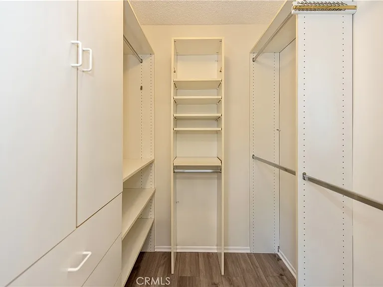 19 Alabaster — Photo 20