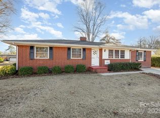 1213 Edgedale Dr, Salisbury, NC 28144
