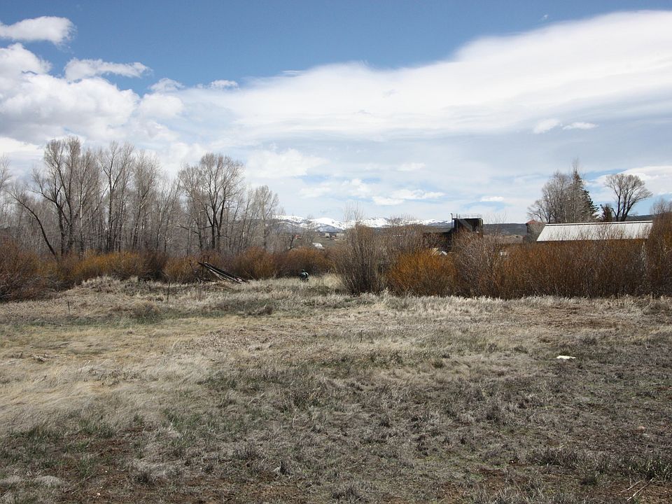 1st image of 631 Pioneer Dr