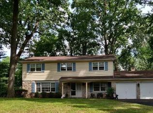 136 W Patricia Rd, Holland, PA 18966