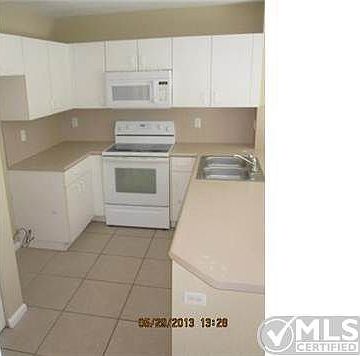 4th image of 968 Summit Lake Dr